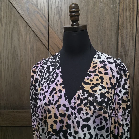 Veronica Beard Animal Print Blouse - Picture 2 of 4